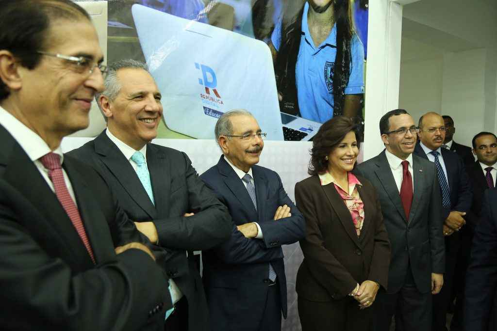 Danilo Medina entrega sede Digital