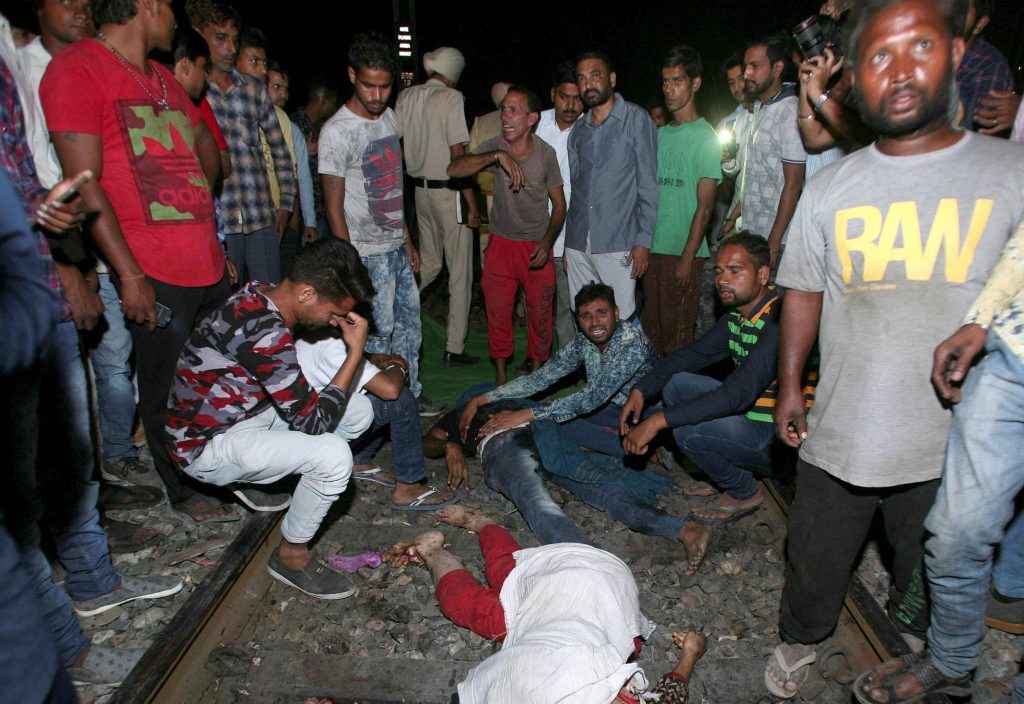 tren arrolla multitud India