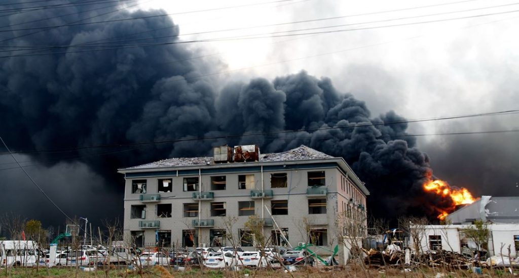 Ascienden a 64 los muertos por una explosión en China con 28 desaparecidos