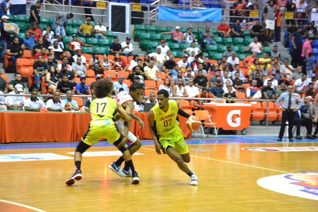 El Cupes vence a Sameji y empata en la primera posición de la semifinal del Basket