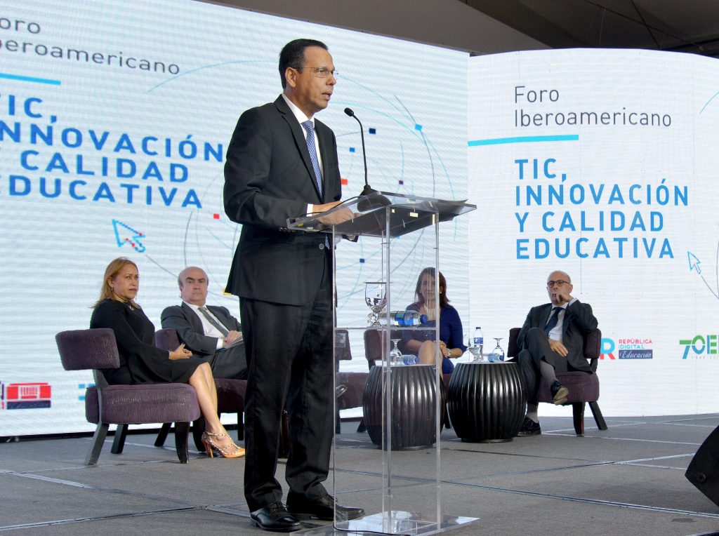 Ministro de Educación Antonio Peña Mirabal y OIE encabezan Foro Iberoamericano