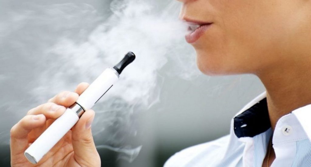 Investigan casos de convulsiones entre usuarios de cigarrillos electrónicos