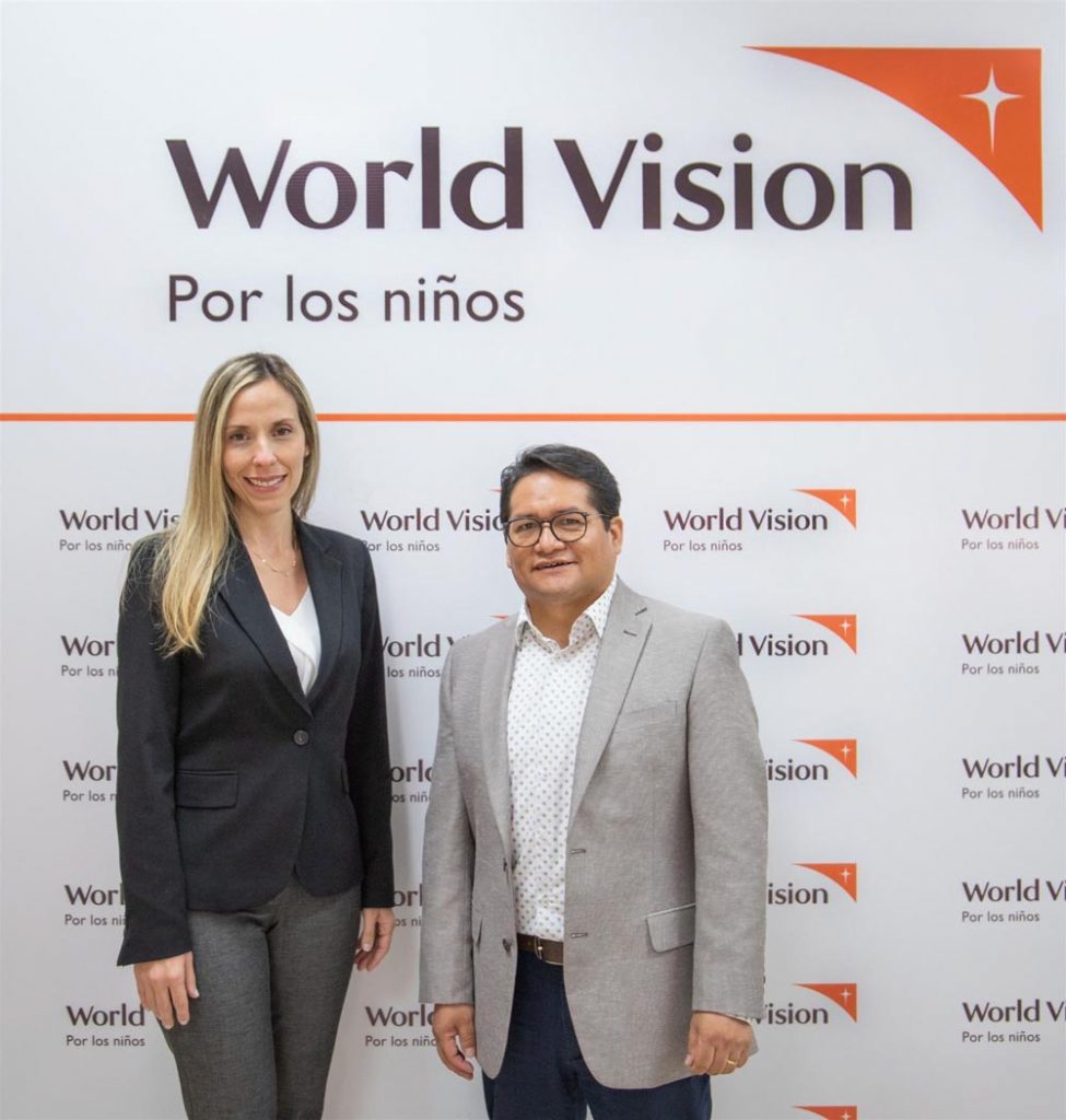 Ilonka Herrera y Juan Carlo Ramirez directivos de World Vision Rep. Dom