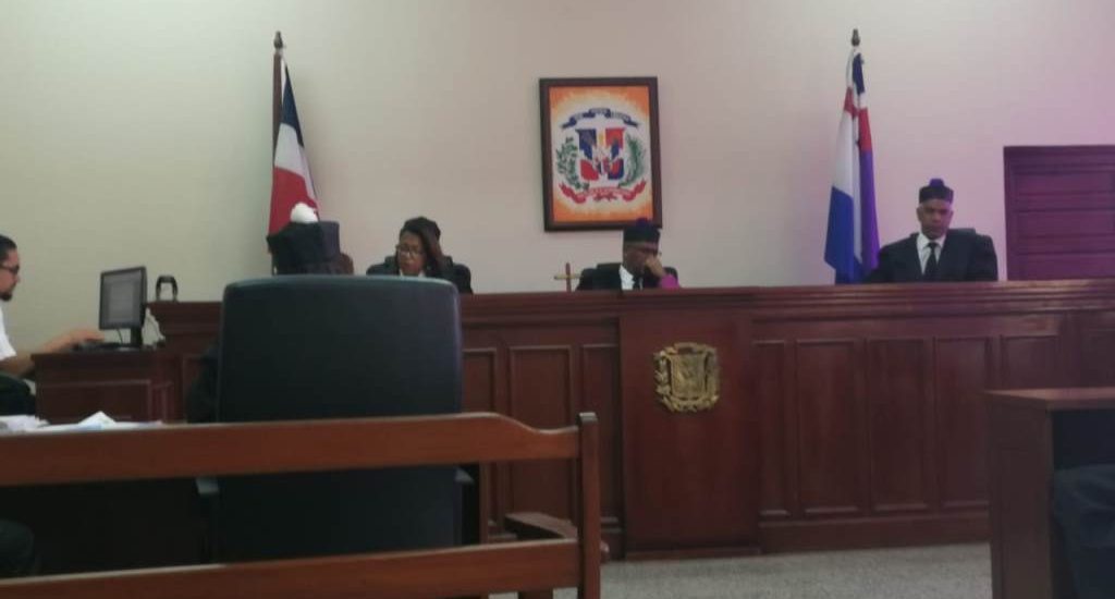 Reducen condena de 20 años a profesor agredió sexualmente a 13 niñas en Salcedo