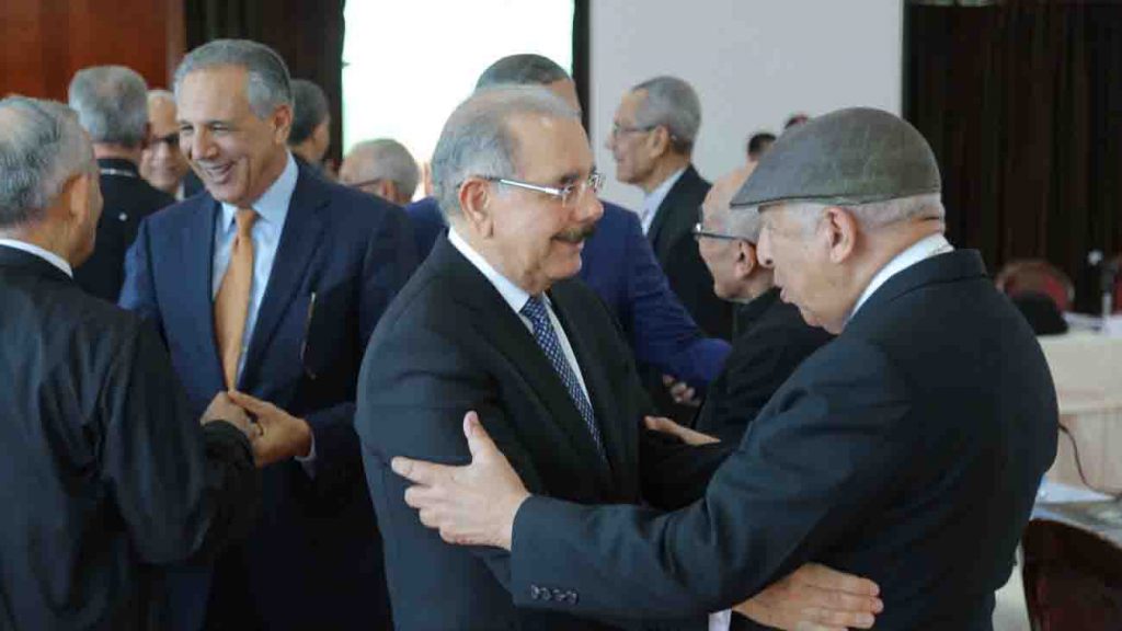 Danilo Medina y obispos dominicanos