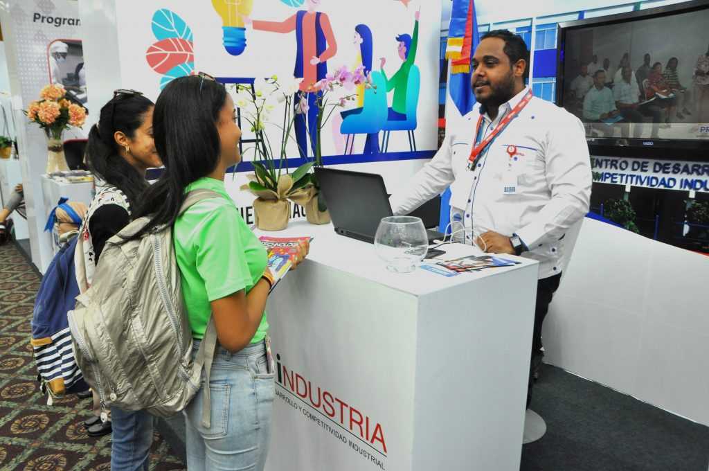 PROINDUSTRIA atiende decenas de emprendedores