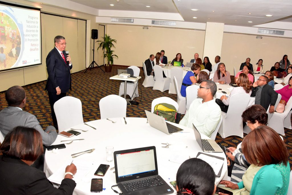 MINERD-INAFOCAM capacitan tutores de la tercera promoción del Programa Nacional de Inducción MINERD INAFOCAM capacitan tutores