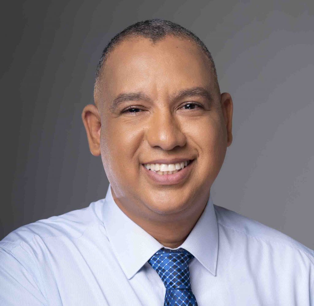 Denuncian AFP no tienen fondos porque los han prestado al Gobierno Alexis Jiménez