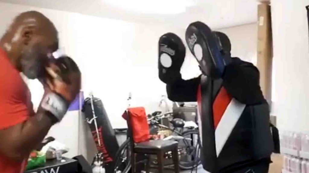 Tyson preparándose para volver al boxeo