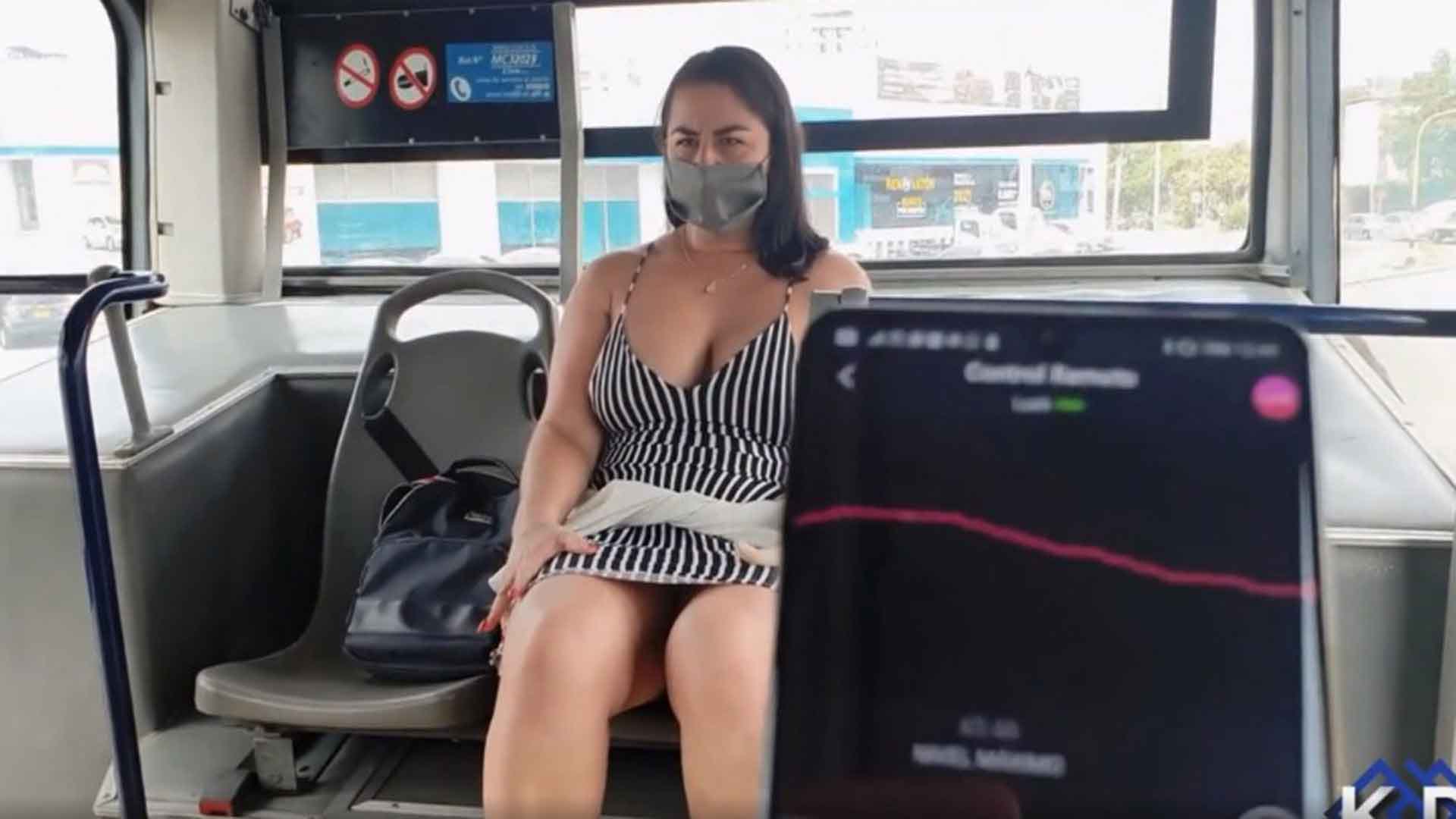 сексуальная азиатка в автобусе фото 40