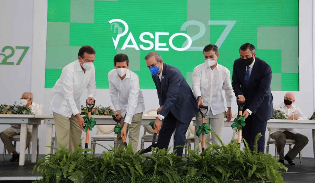 Presidente Abinader encabeza primer Palazo Finisterre Capital Construirá Plaza Comercial Paseo 27  Abinader encabeza primer Palazo Finisterre large