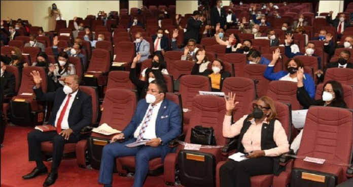 Diputados conocerán hoy el proyecto busca bloquear señal de celulares en cárceles dominicanas Diputados large