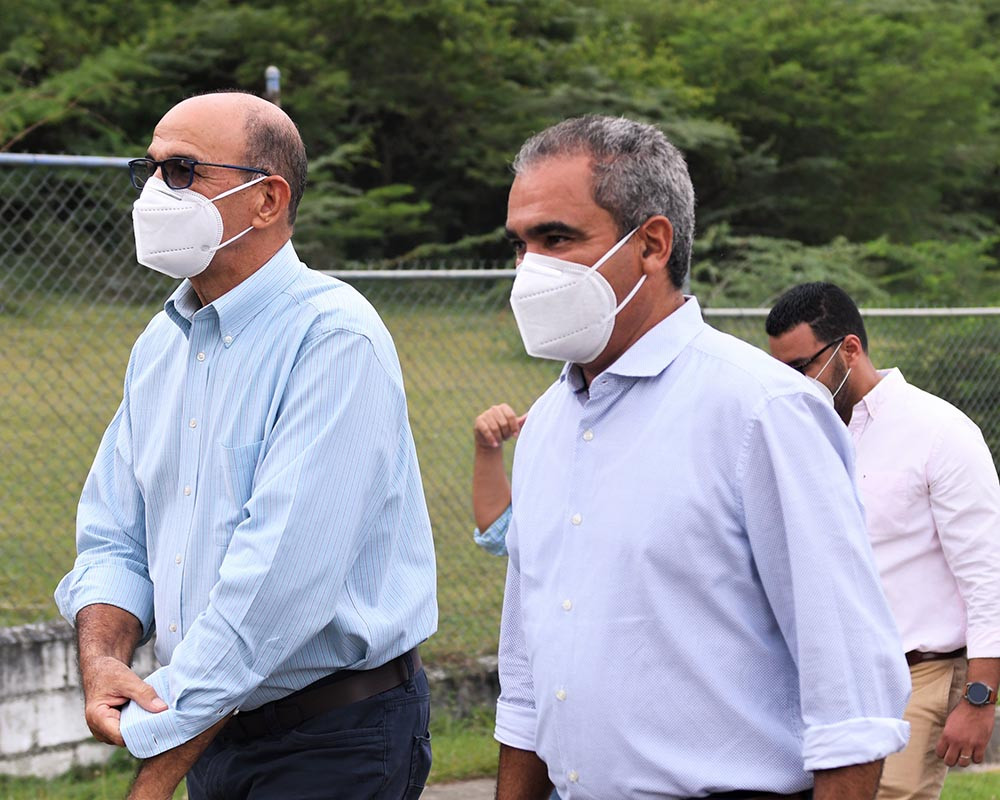 Director de CORAASAN confirma deterioro acueducto Cibao Central El director general de CORAASAN Ing. Andrés Burgos y el director de Acueductos Ing. Elwin Rodríguez large