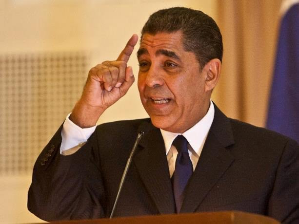 Espaillat acusa a Trump large