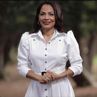 LUCIA VASQUEZ ESPINOLA large