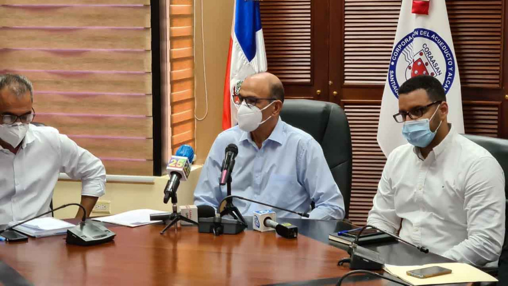 Coraasan opera con un déficit diario de casi 45 millones de galones de agua potable andres burgos 2 large