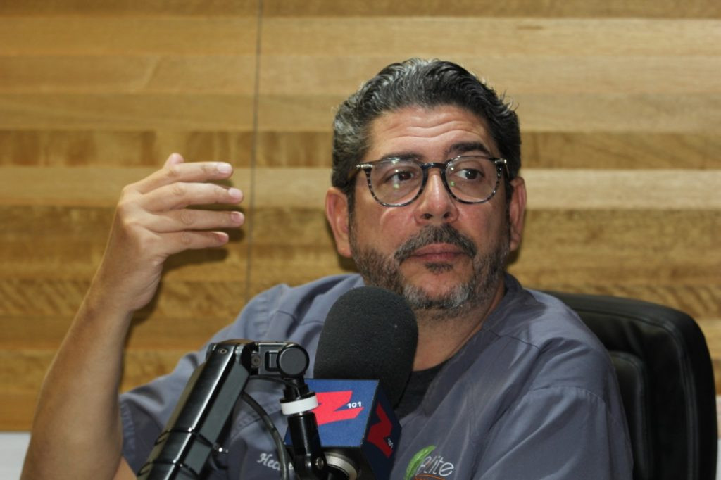 Doctor Guerrero Heredia renuncia de la emisora Z101 guerrero