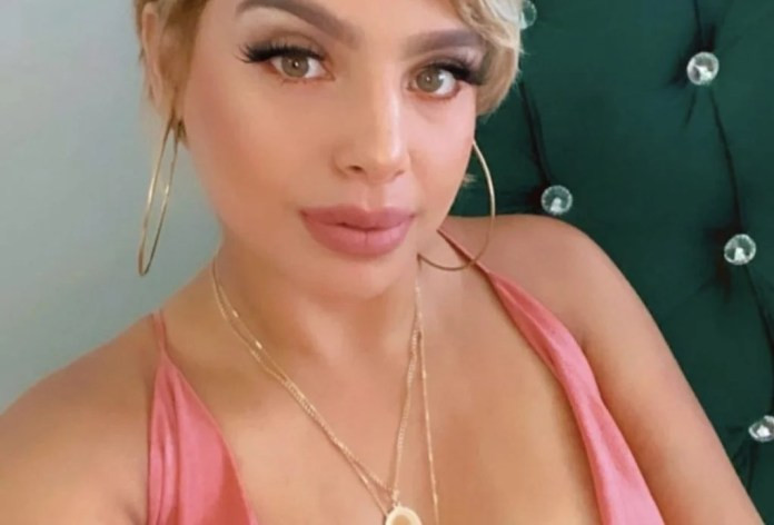 Amonestan a “La rubia del toque de queda” y le retiran el permiso rubia toque large