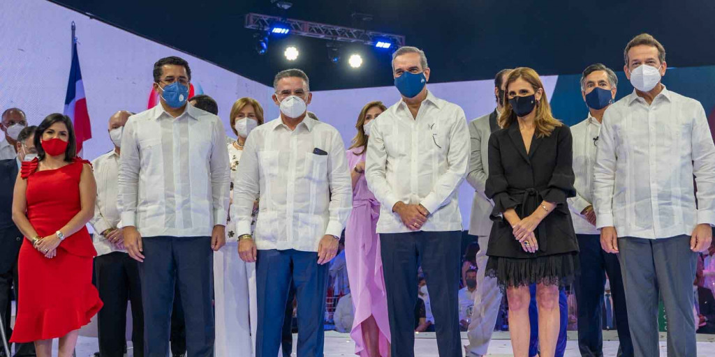 El presidente Abinader lanza ofensiva para promover el país Abinader lanza ofensiva para promover el país1 large