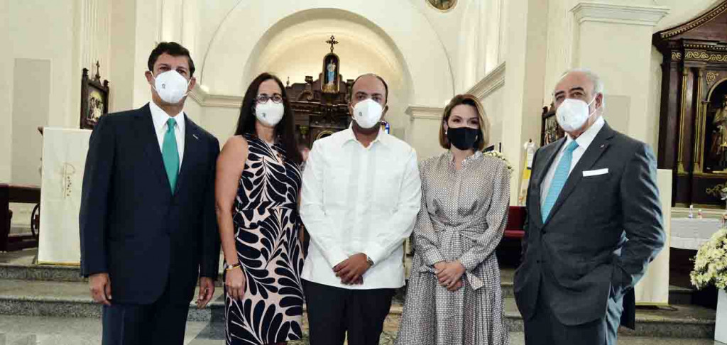 Banreservas celebra 79º aniversario con misa oficiada en la Catedral de Santiago Banreservas celebra 79º aniversario large