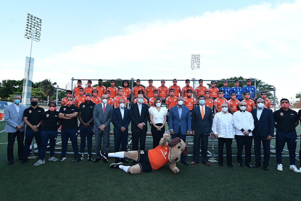 Cibao FC y Banreservas large