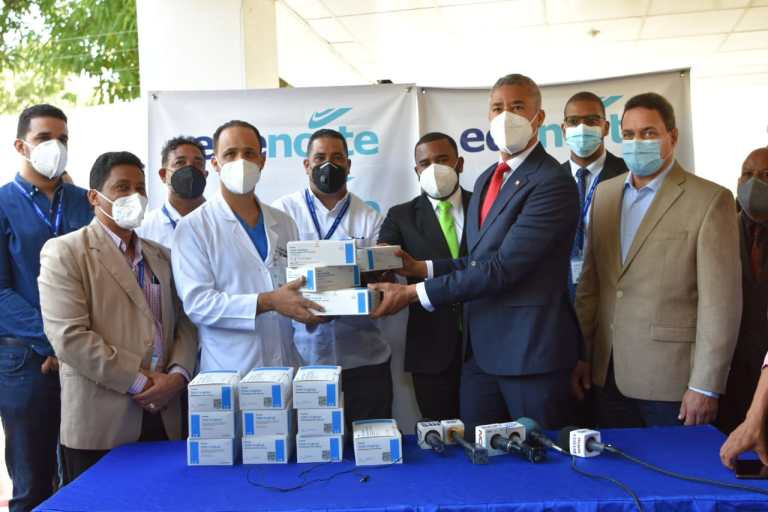 EDENORTE dona pruebas PCR a Ministerio de Salud Pública large