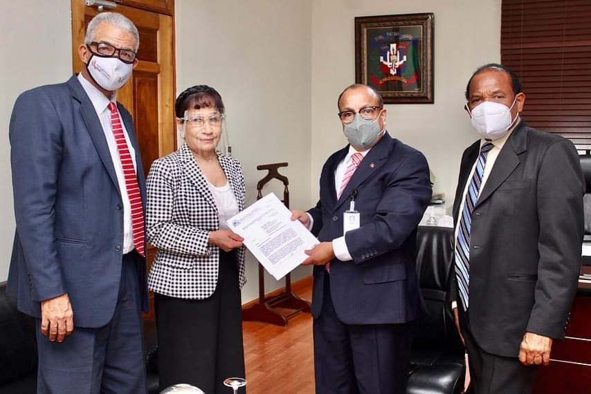 FENACERD entrega a instituciones del Estado Plan Estratégico de Trabajo y propuesta para convenio de apoyo mutuo FENACERD large