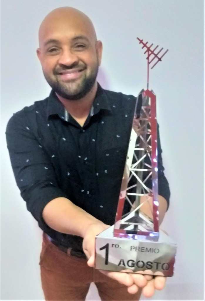 Hoy va el Premio a la TV 1ro. de Agosto, pero debía ser más completo al nominar Hoy va el Premio a la TV 1ro. de Agosto, pero debía ser más completo al nominar