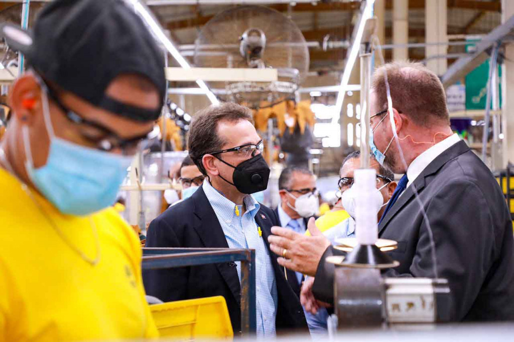 MICM y fabricantes de calzados buscan afianzar dinamismo del sector MICM