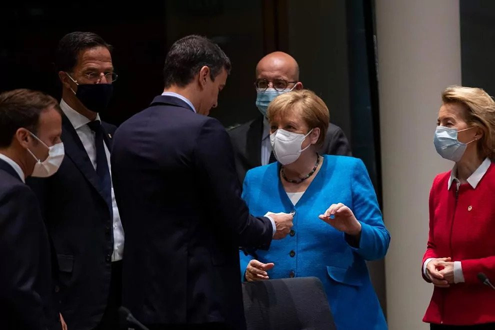 España con presión fiscal récord en plena pandemia mientras grandes de la UE bajan impuestos Pedro Sánchez Emmanuel Macron Mark Rutte y Angela Merkel large