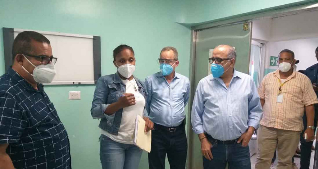 Ministro de Salud Pública encuentra en condiciones deplorables hospitales de Las Terrenas y Samaná salud pública