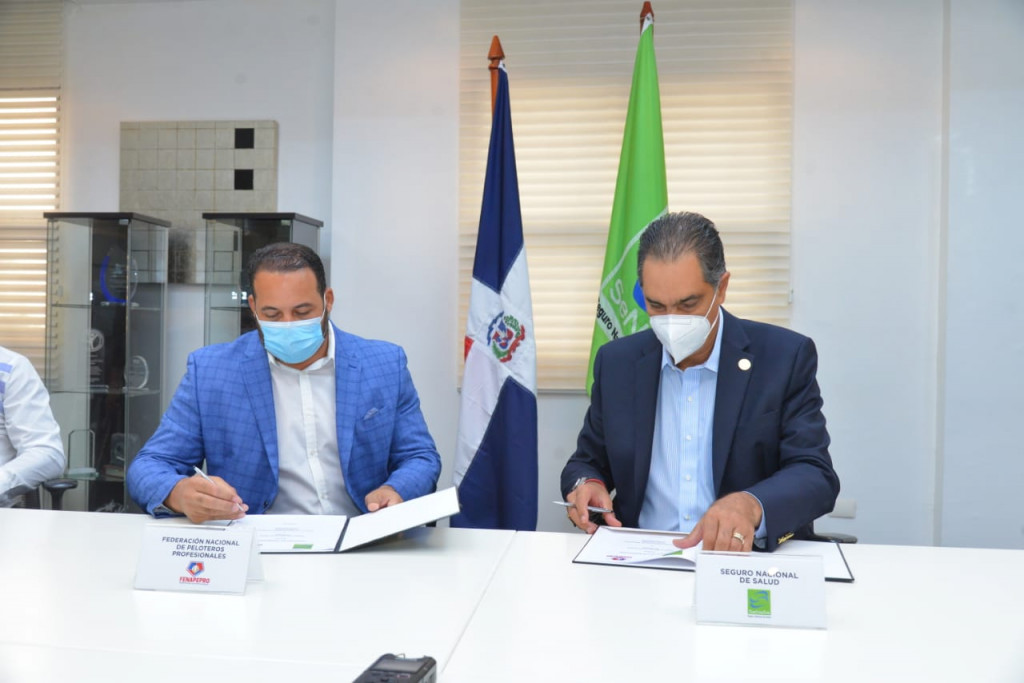 SeNaSa firma acuerdo con Federación de Peloteros para afiliar al Régimen Subsidiado a jugadores activos, retirados y sus familiares SeNaSa large