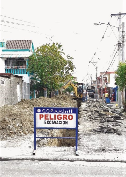 CORAASAN corrige problemas del alcantarillado sanitario en sectores de Santiago Sustitución de tubería de aguas residuales en Buenos Aires y Pekín 1 large