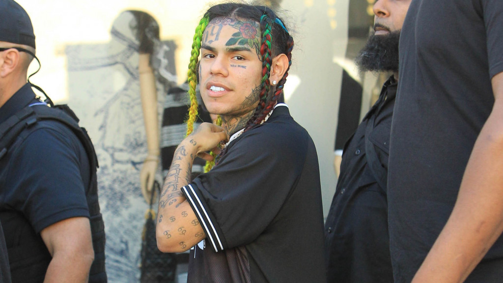 Demandan a Tekashi por supuestamente violar a una niña de 13 años Tekashi 69 4 large