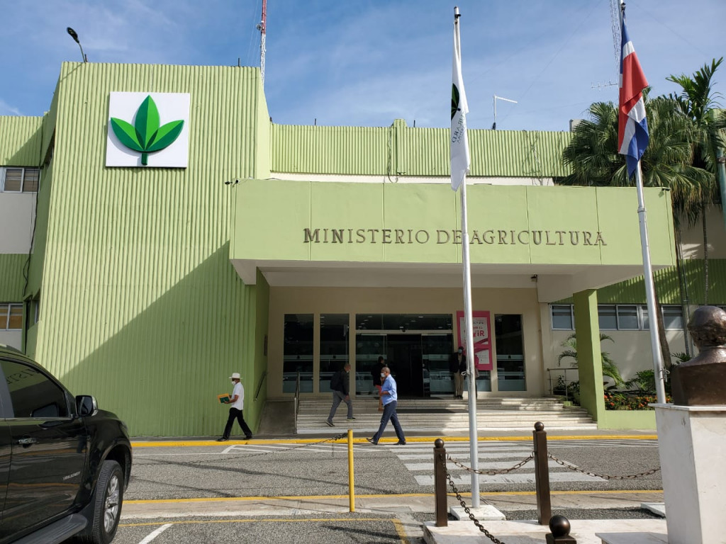 FENACERD se desliga de los ataques al Ministerio de Agricultura FENACERD se desliga de los ataques al Ministerio de Agricultura