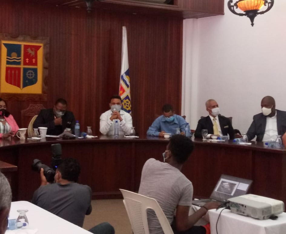 Empresa Sagonsa SRL presentó una propuesta a las autoridadesde las alcaldías de La Romana y toda la zona Este del país para el tratamiento y reciclaje de la basura alcaldes large