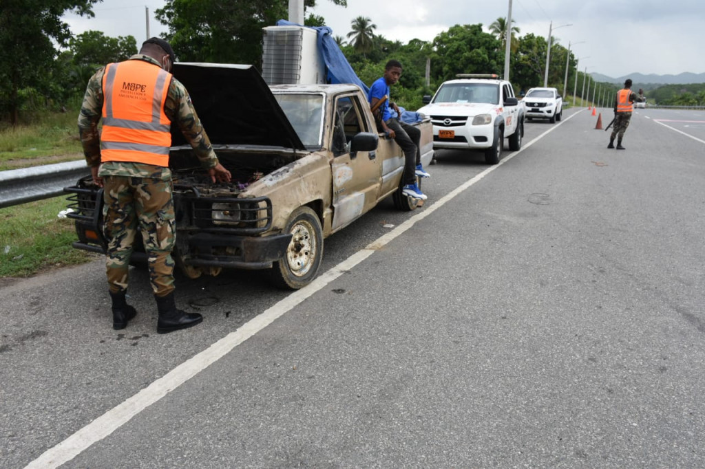 COMIPOL incrementa asistencias de la seguridad vial en carreteras y autopistas
