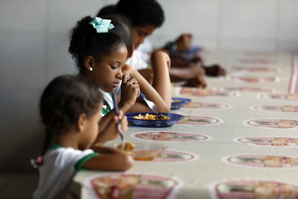 desayuno escolar large
