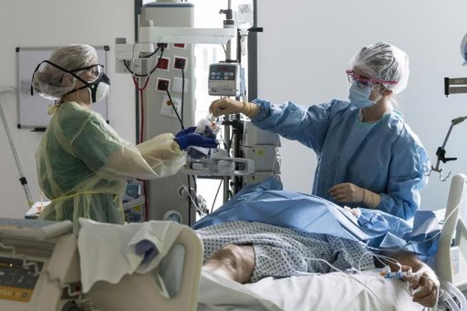 reportan seis fallecidos por coronavirus y 463 casos nuevos large