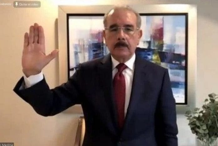 Danilo y Margarita juran como nuevos diputados Parlacen