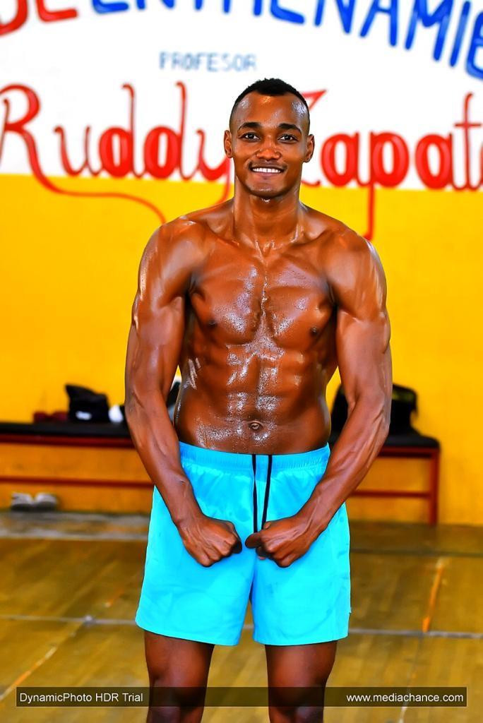 “La Avispa” Puello expondrá en RD su título de campeón mundial por primera vez Alberto large