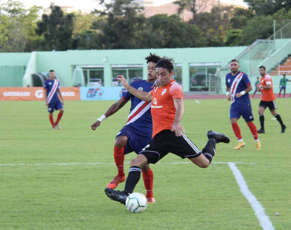 Diefri Mensú conduce triunfo de Delfines sobre Cibao FC CIBAO FC VS DELFINES large