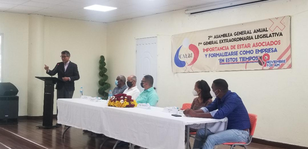 Carlos Peña propone a gobierno mirar hacia sector cooperativo para crear empleos Carlos large