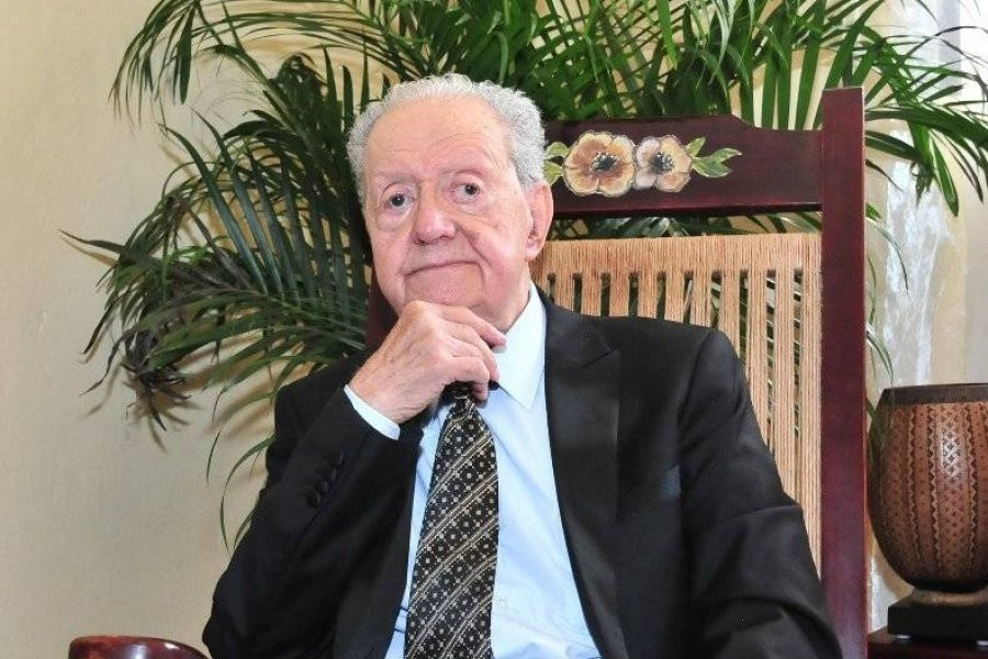 Comisionado Dominicano large