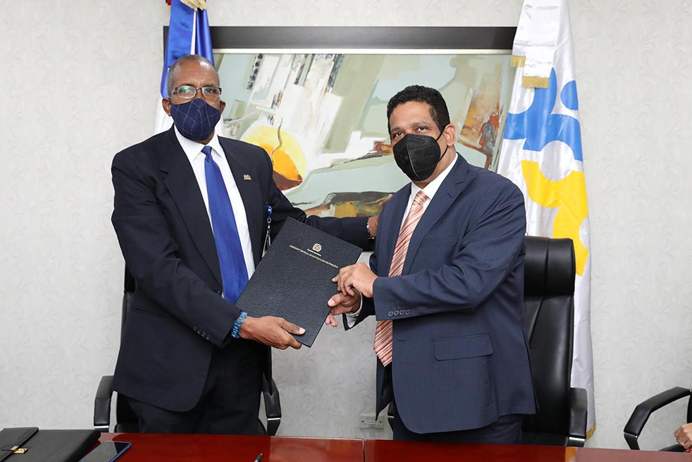 Firma de acuerdo con Digecop large