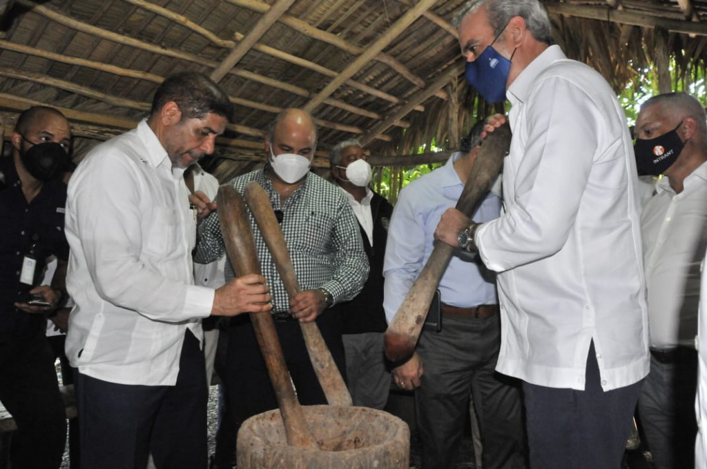 Gobierno 800 millones producción cacao large