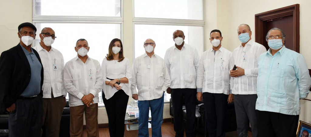 Expresidente Hipólito visita Ministerio de Energía y Minas Hipolito visita Ministerio de Energía y Minas large