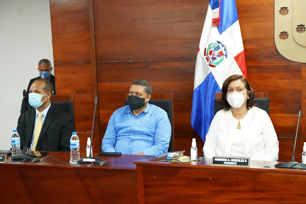 Luis Soto el fiscal Francisco Nunez y Angela Jaquez