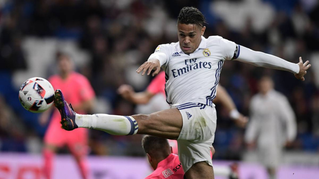 Futbolista dominicano mariano Díaz anota gol con Real Madrid Mariano Díaz