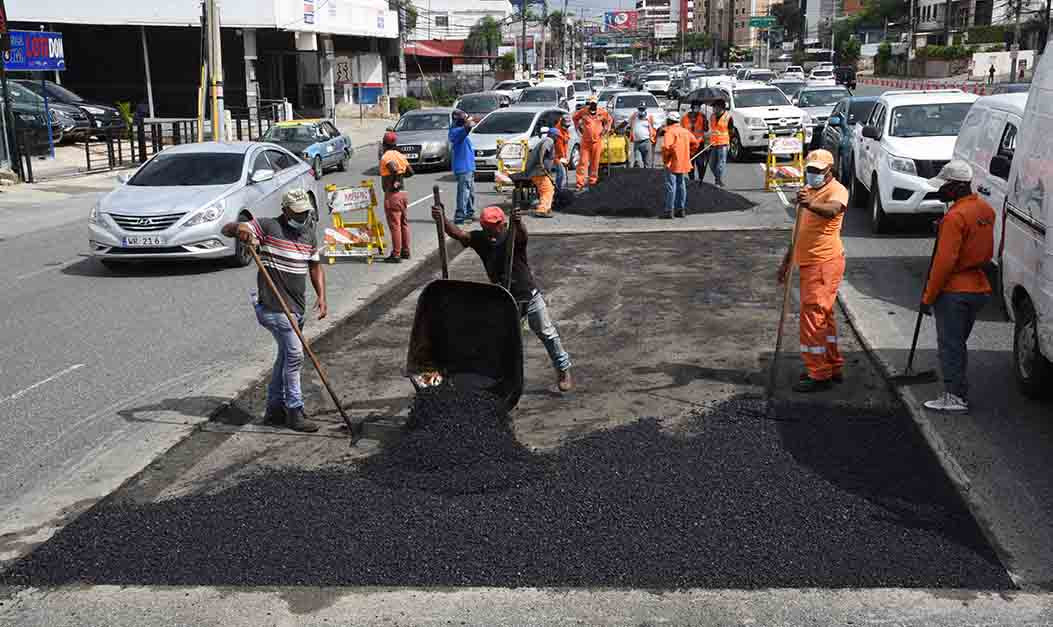 Obras Públicas reparó la avenida 27 de Febrero